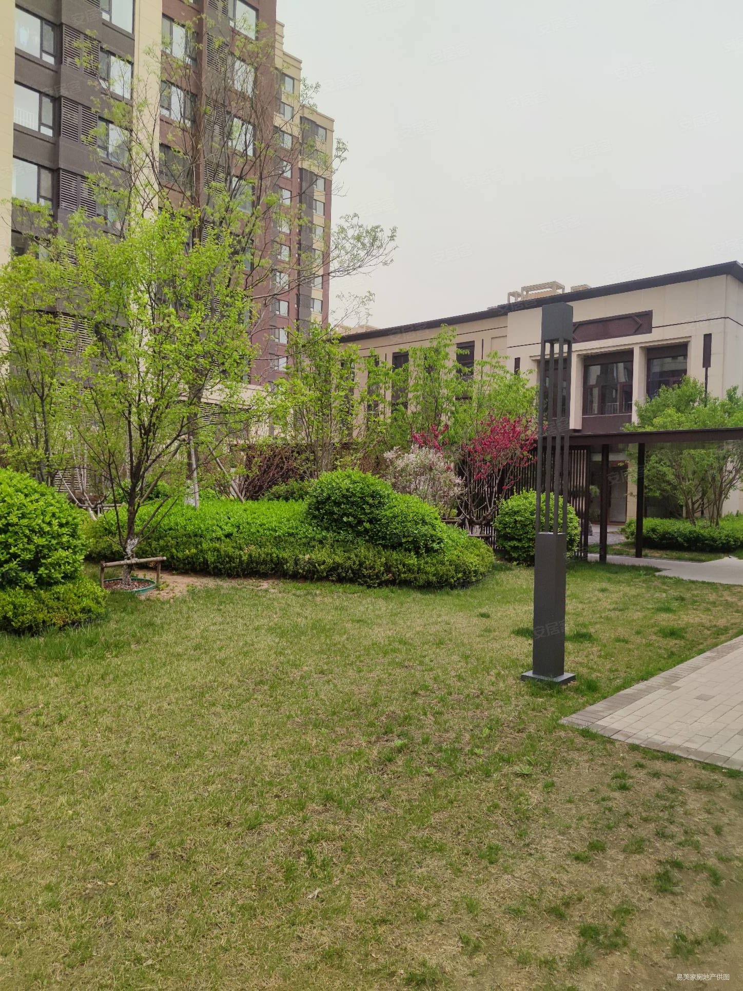 全景落地窗 万科锦庐旁 金地艺华里 128平米 230万,锦庐(西青)二手房