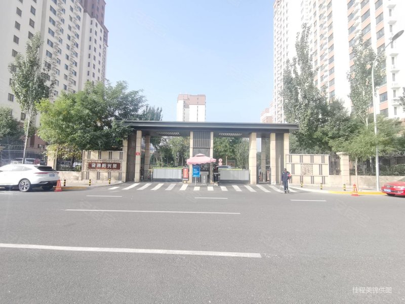 青塔有房本青塔水魔方西侧南向两居带储藏间次新小区,金通阳光苑(南区