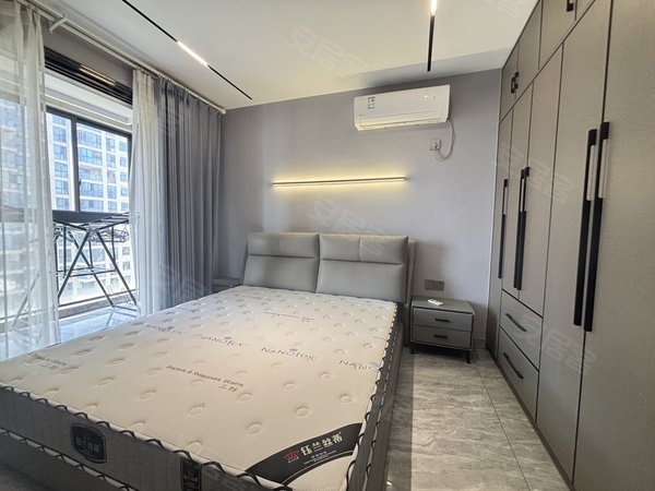 金华东阳横店金光灿烂金光灿烂2室两厅，一套自住标准，有车位出租房源真实图片