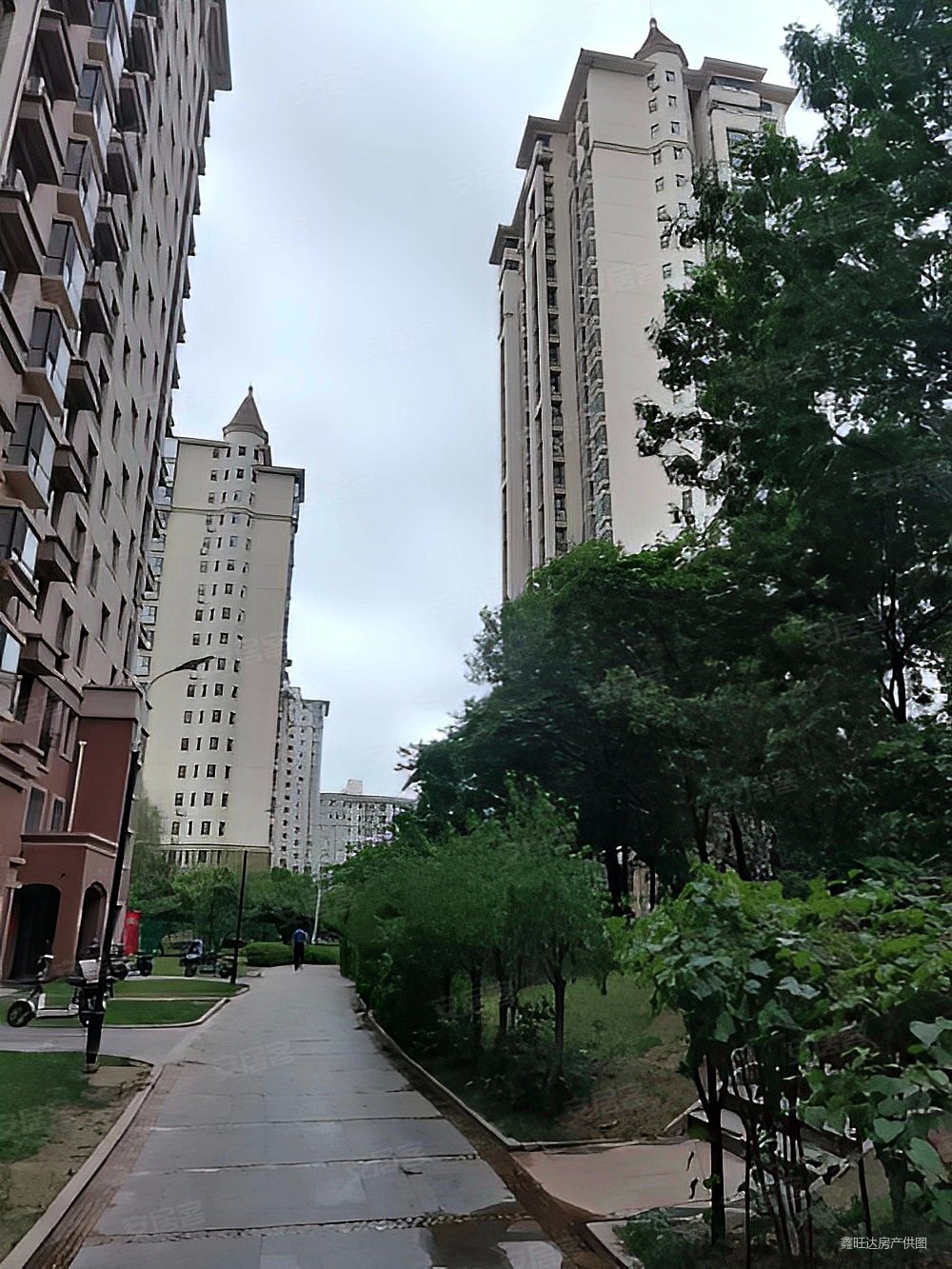 浦东雅典三居毛坯房看房方便低价急采光充足满二