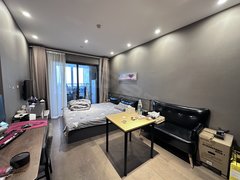 南京建邺奥南急租!升龙汇金中心 S3号线永初路站 精装修 通风好 电梯房出租房源真实图片