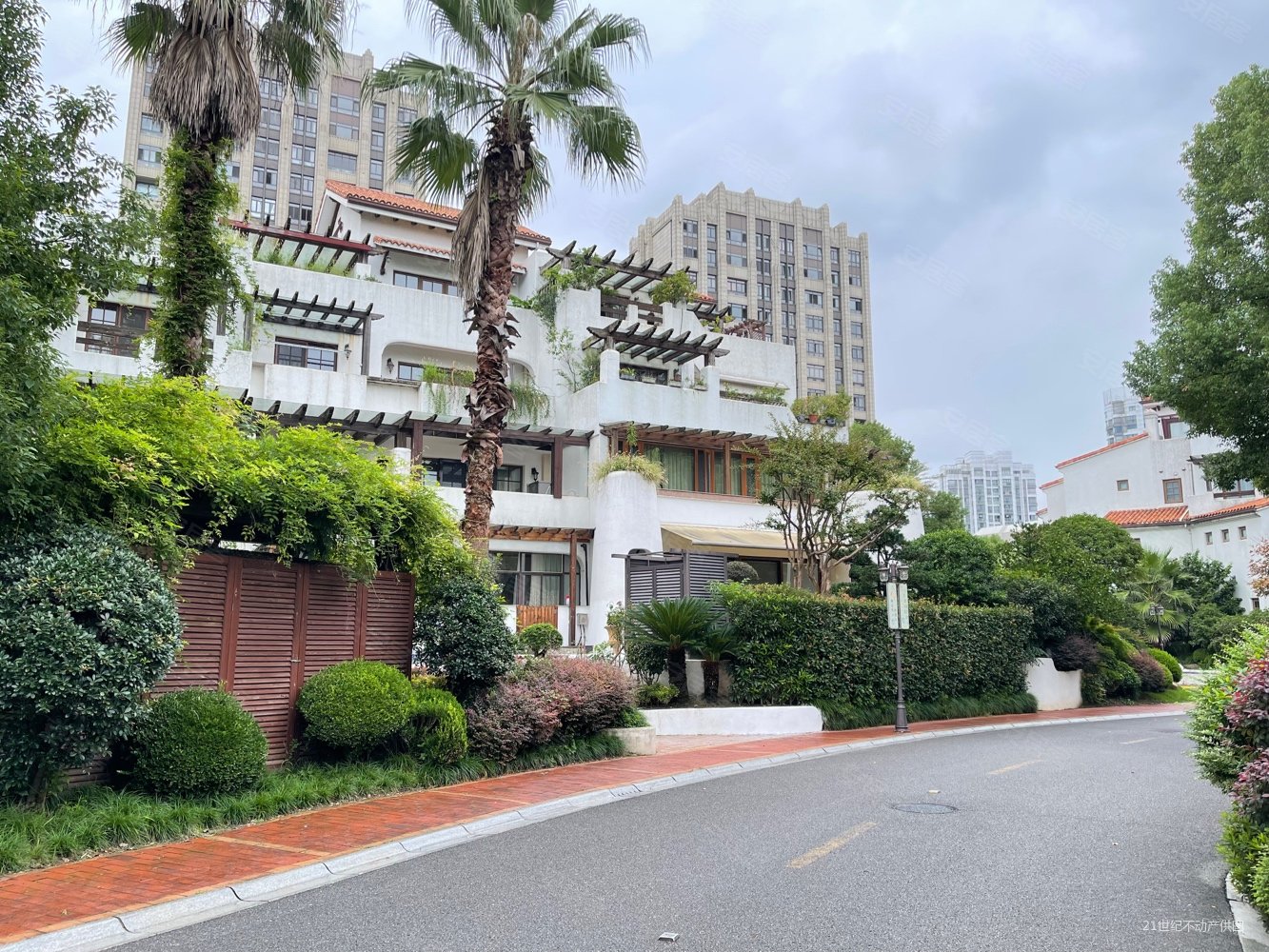 万源城御溪(公寓住宅)3室2厅2卫248.69㎡南北3250万