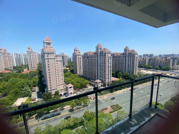 苏州工业园湖东东湖大郡二期新街口地铁站.可申请优租房补贴!