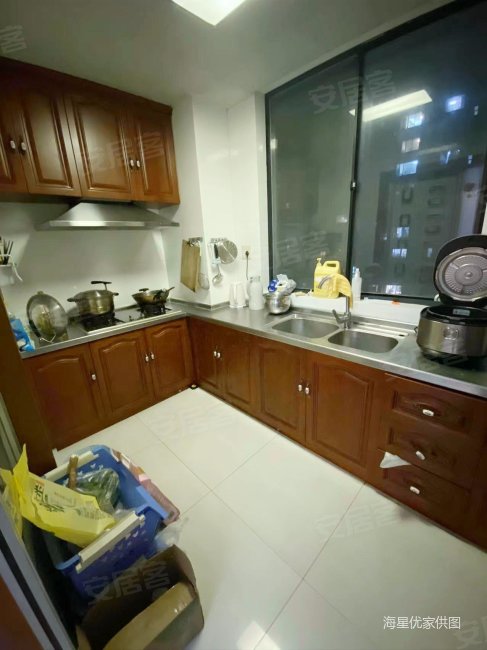 城市花园常熟李闸路160号3室2厅2卫12288平方