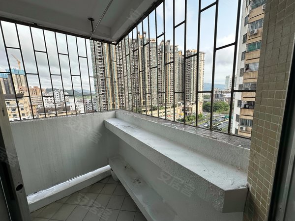 深圳福田华强南景福大厦景福大厦 93平大2房 采光好 住家办公合适