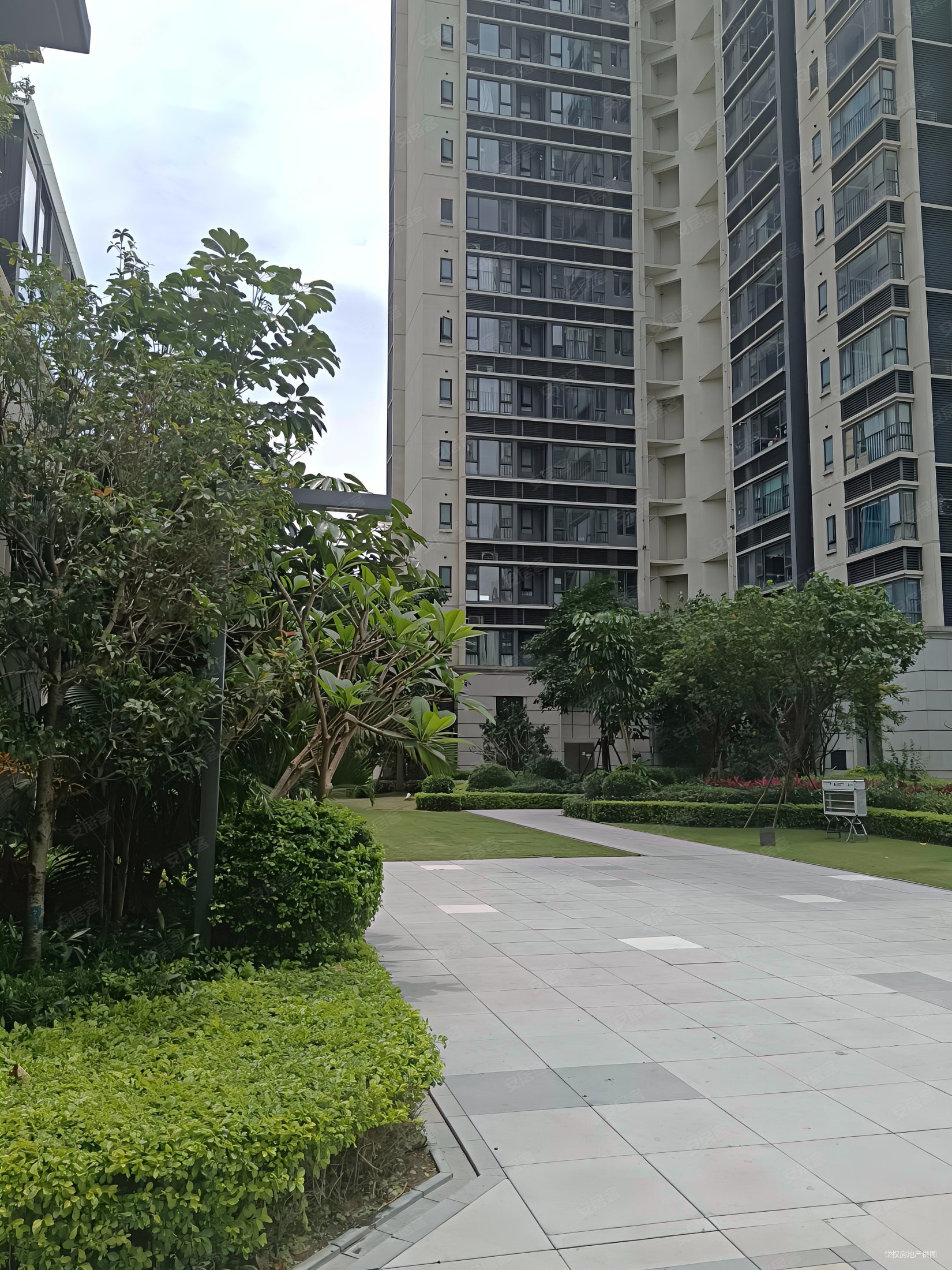 大良 业主诚意出售全新精装房 坐享 资源配套,万科金域滨江(三期)二手
