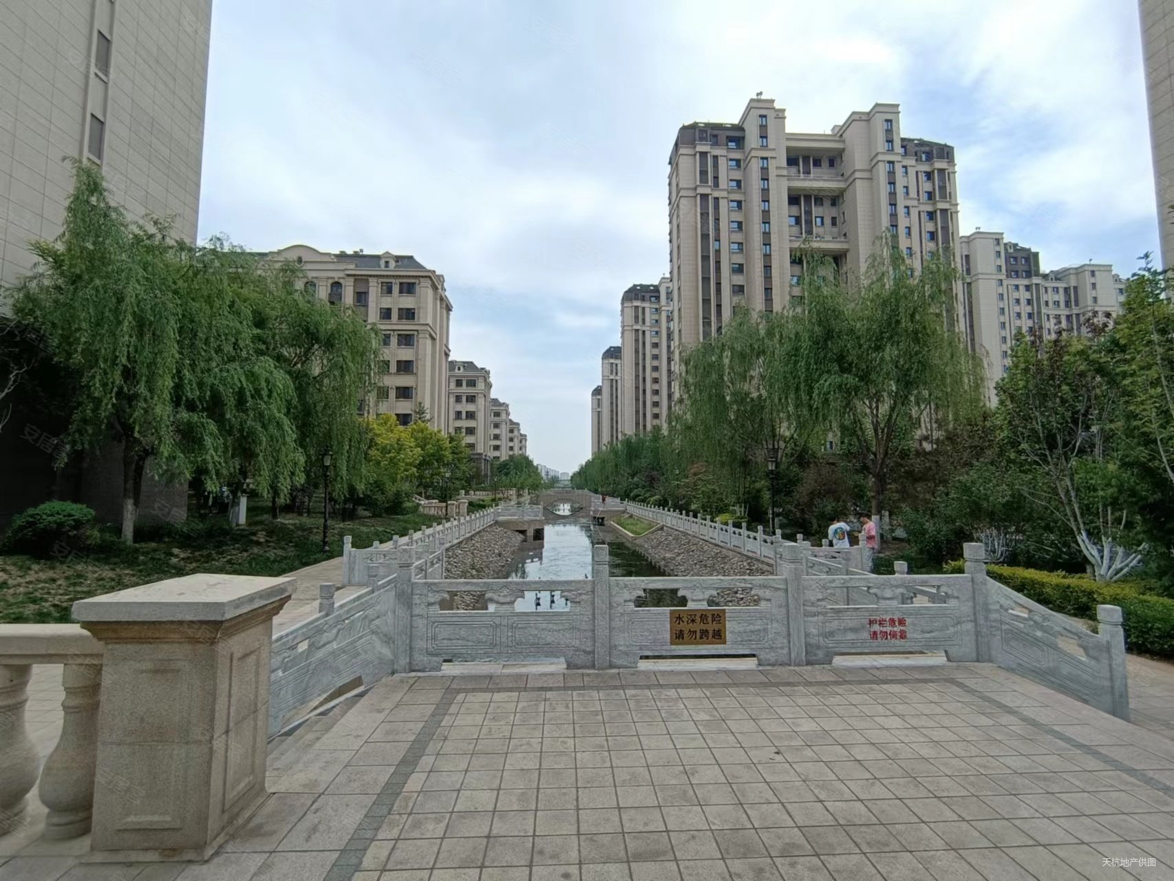 紫泉庭苑2室2厅1卫89㎡南北165万