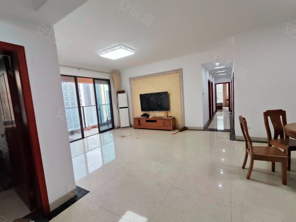 深圳龙华清湖幸福城(二期)清湖地铁口,大户型6房,近乎空房,非常适合