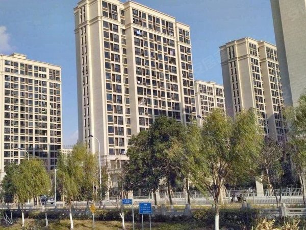 上海浦东周浦九龙仓兰廷九龙仓兰廷 3室2厅1卫 南北通透 电梯房 配套