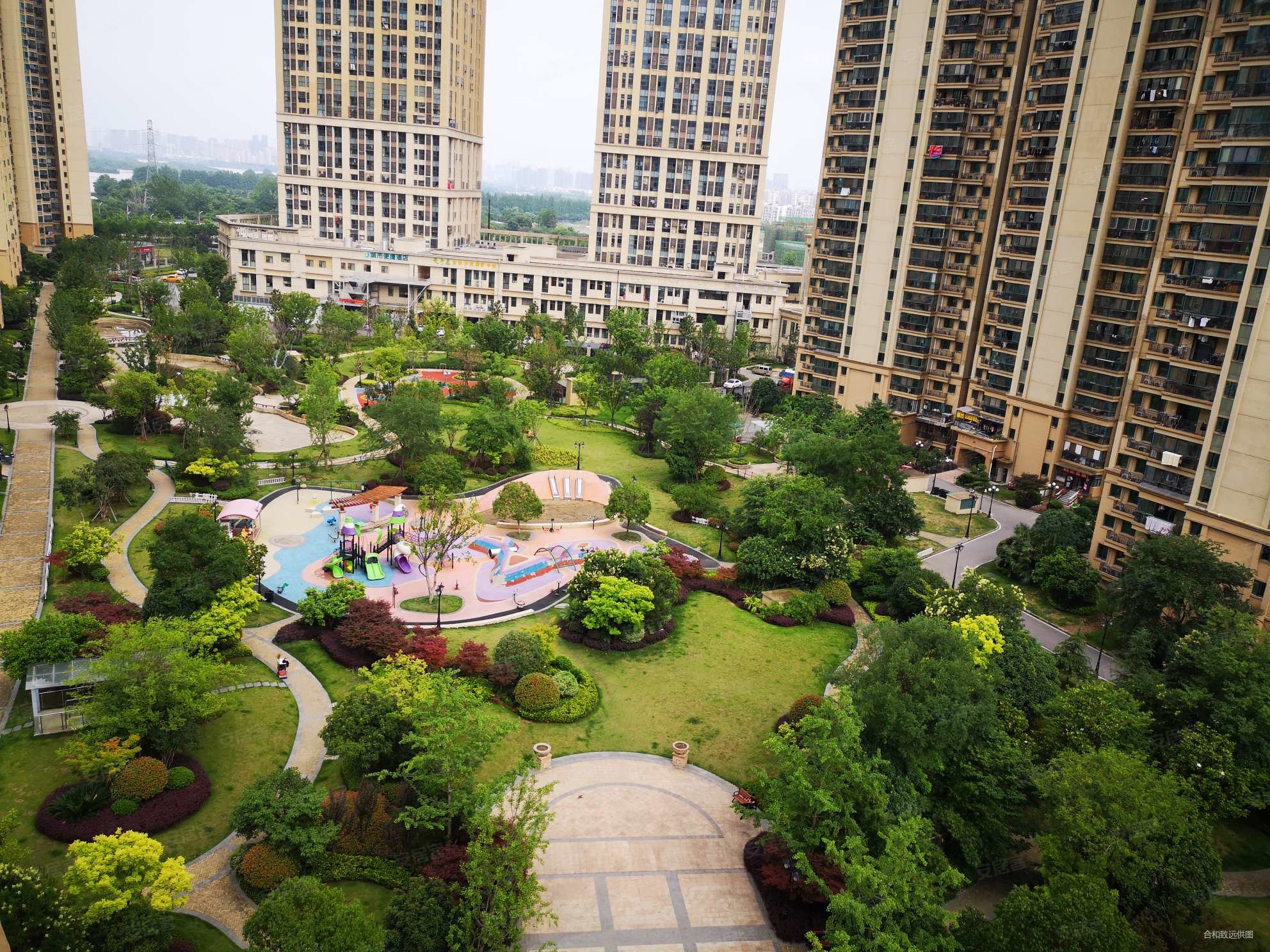 湖景房满二武汉恒大城84平2房精装修居家自住保养好