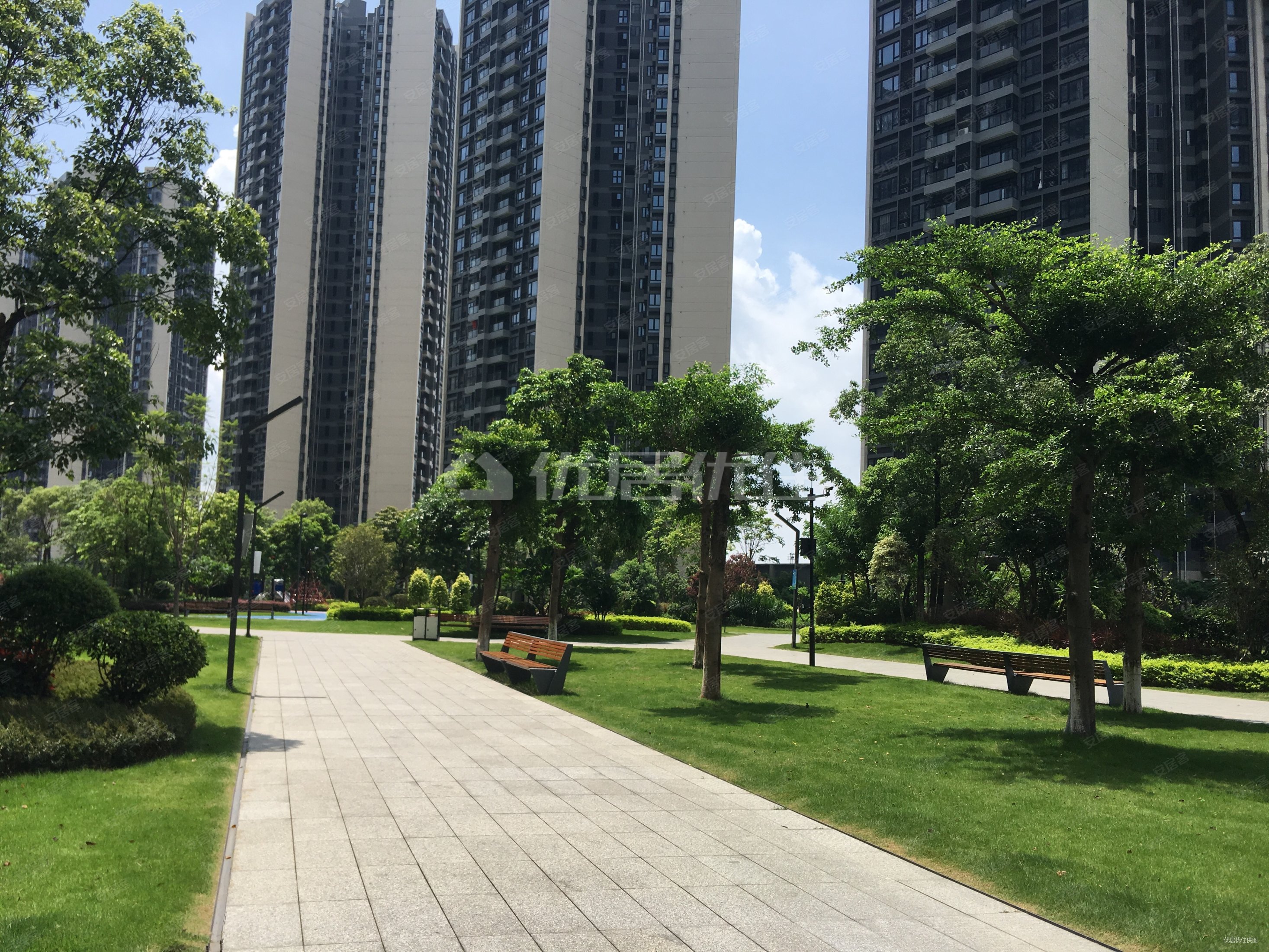 时代南湾(一期)3室2厅2卫83㎡北80万