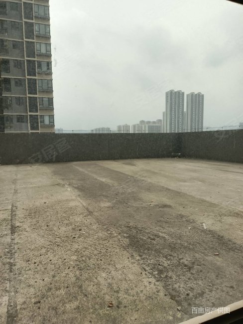 送1000平米露台 万象府三房两卫 花园菜园球场烧烤场都有了