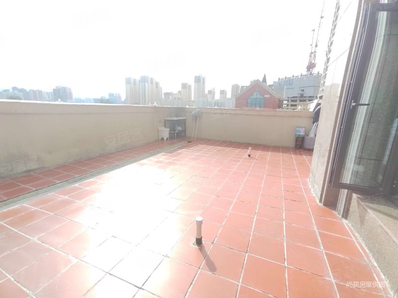 送40平米平台威廉公馆三室两厅两卫精装修产权清晰