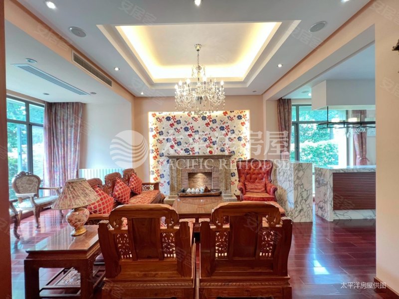 上海房产网>上海二手房>松江二手房>莘闵二手房>沿海丽水馨庭(别墅)>