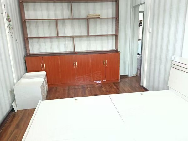 昌吉昌吉市亚中商城亚中小区亚中商圈 多层二楼 可季付带家具家电 可洗澡做饭 拎包入住出租房源真实图片