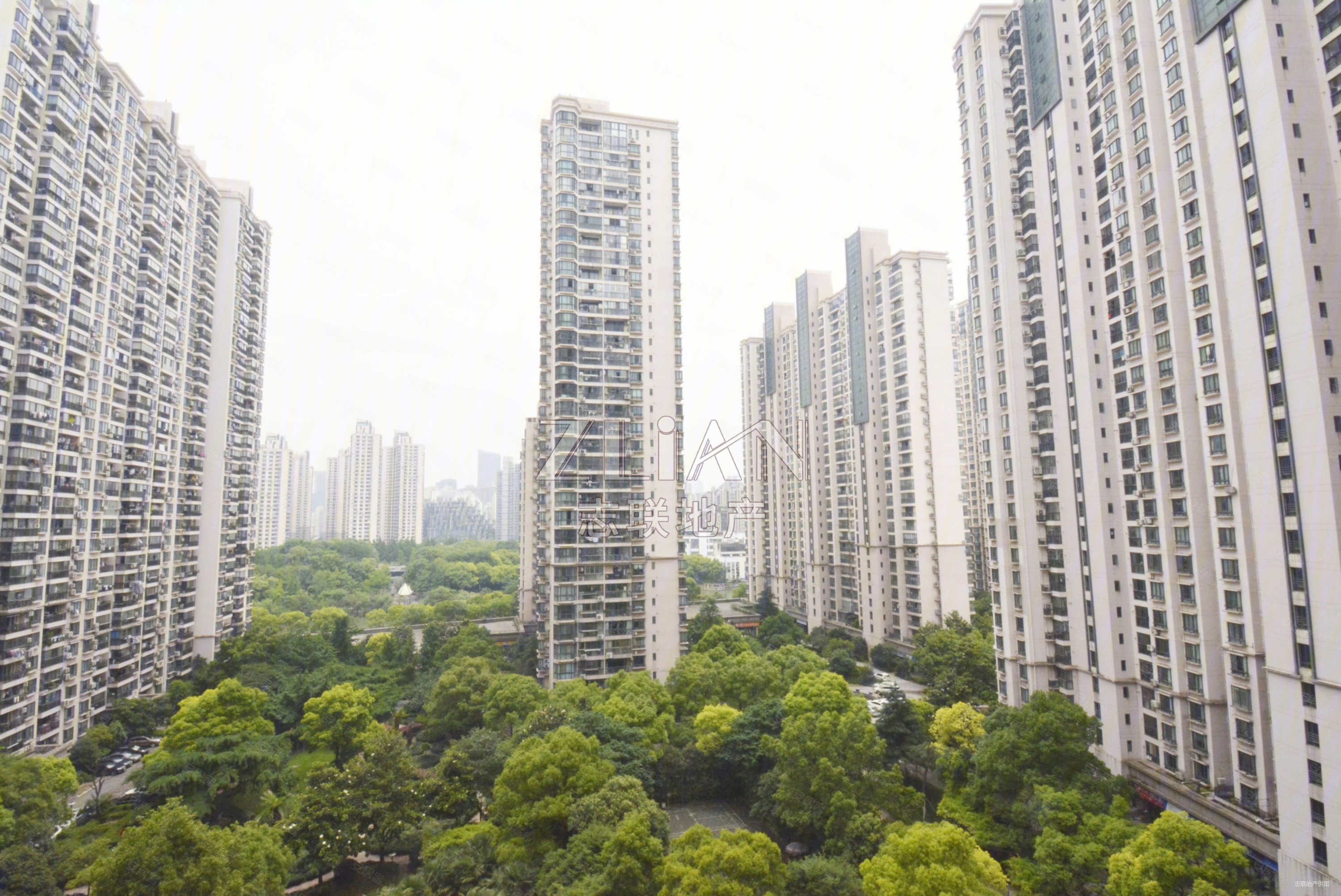 中远两湾城(二期)3室2厅2卫142.55㎡南北1330万