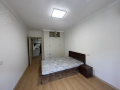 上海杨浦鞍山保真!江浦路一室一厅 近新华医院,紫荆广场,互联宝地看房随时出租房源真实图片
