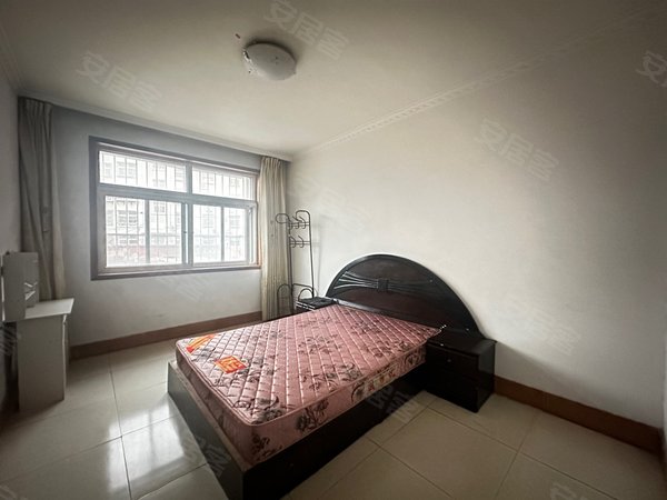 安丘天虹花园(青州)天虹花园,精装一楼,三室两厅,家具家电齐全,拎包