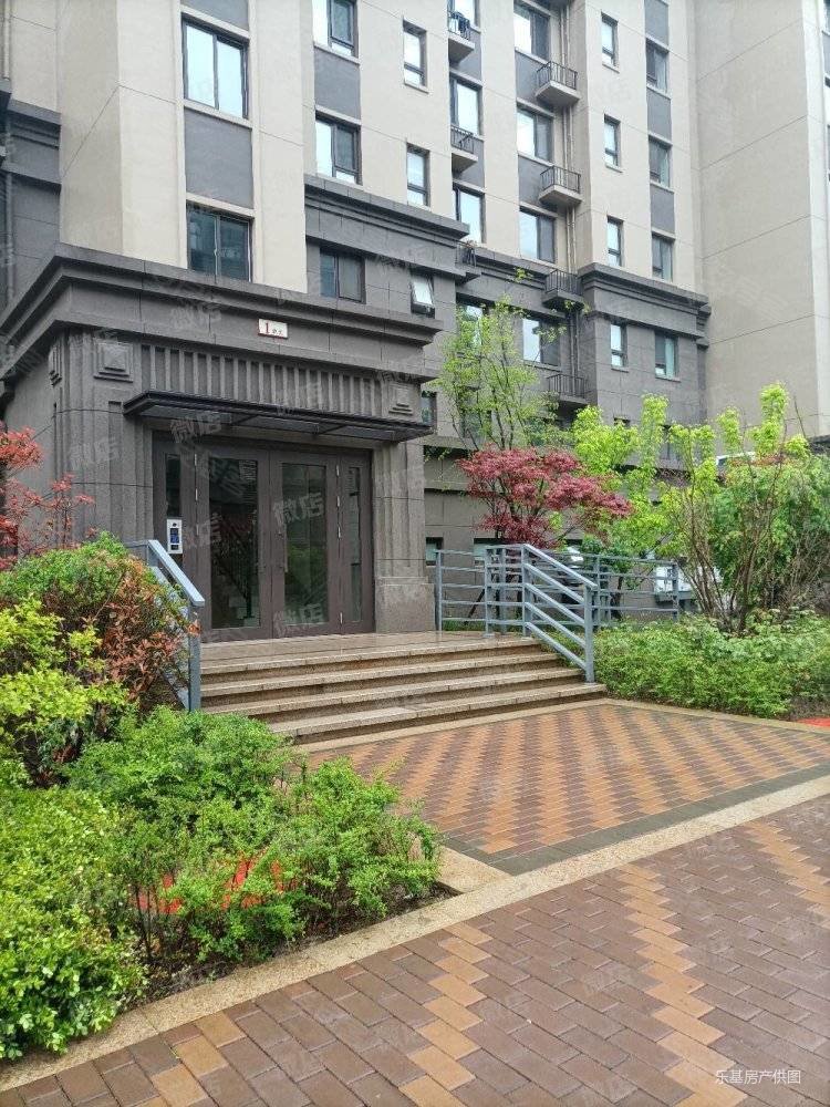 星悦城 3居室 次顶楼阳台不算面积精装修电梯洋房,旭辉银盛泰星悦城