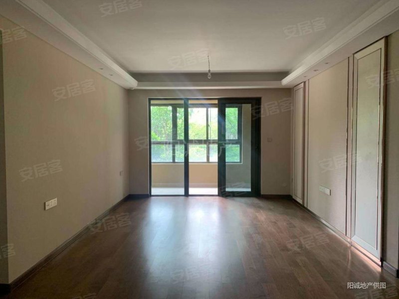 钰龙旭辉半岛二期 万丈高楼平地起 老证税少 环境好 总价格低