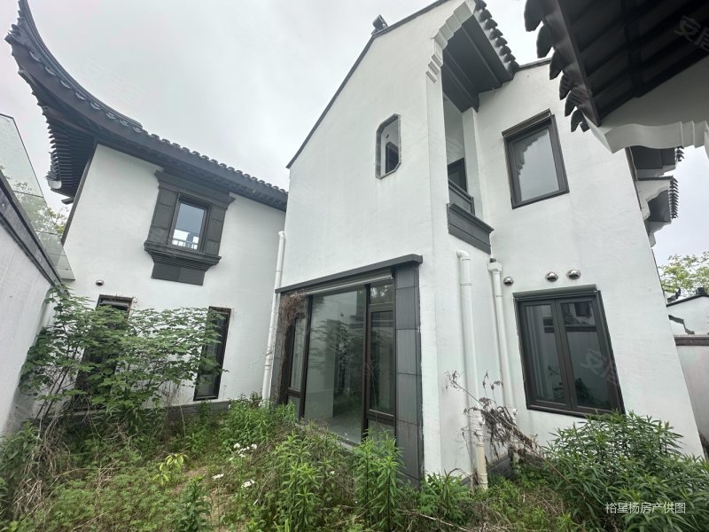 葛洲坝知丘别墅5室2厅3卫425㎡南北1700万