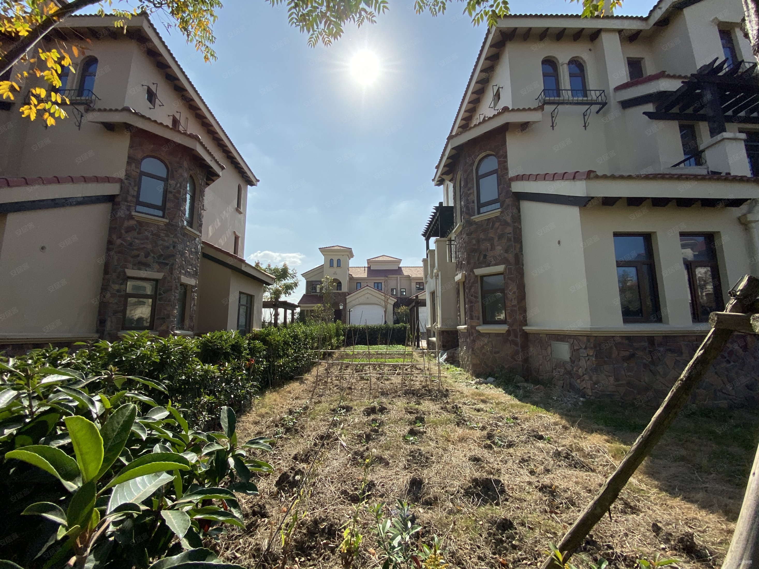 双湖湾三期大双拼南临大河三面环绕花园500平米急售