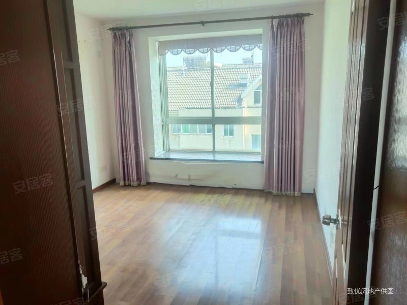 富岩路335弄小区 双卫生间 满五 南北通透 板楼