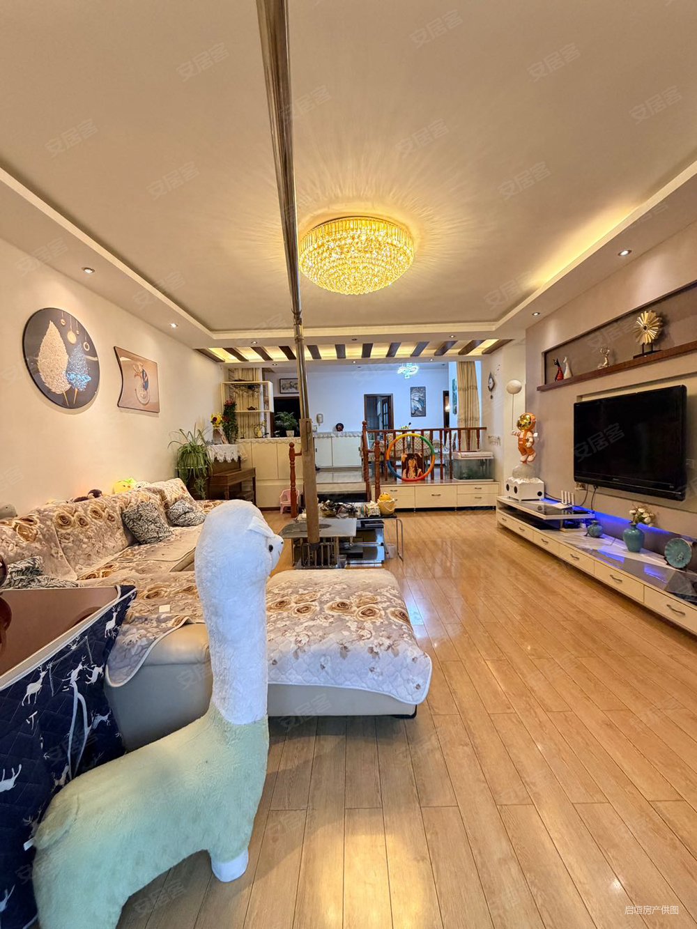 景新花园3室2厅2卫132.71㎡东南58.8万