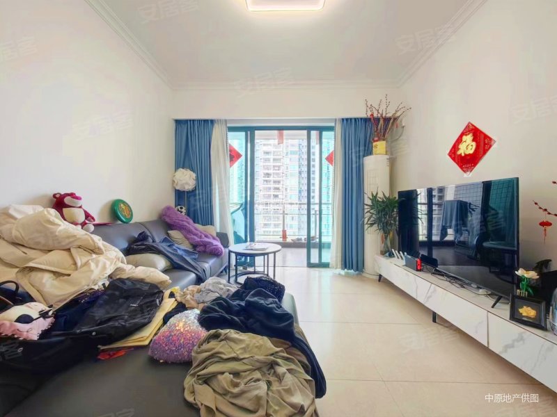 金碧花园三期的电梯高层房两房一厅间隔方正实用厅出阳台