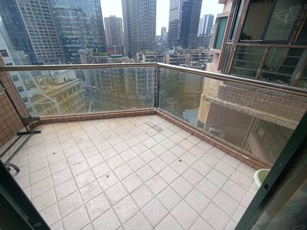 重庆江北观音桥海怡花园(江北)观音桥,北城天街海怡花园,直租,押一付