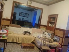 宜春宜丰宜丰城区老农贸市场附近,两房两厅一厨一卫,带杂物间,带天然气。好停车出租房源真实图片