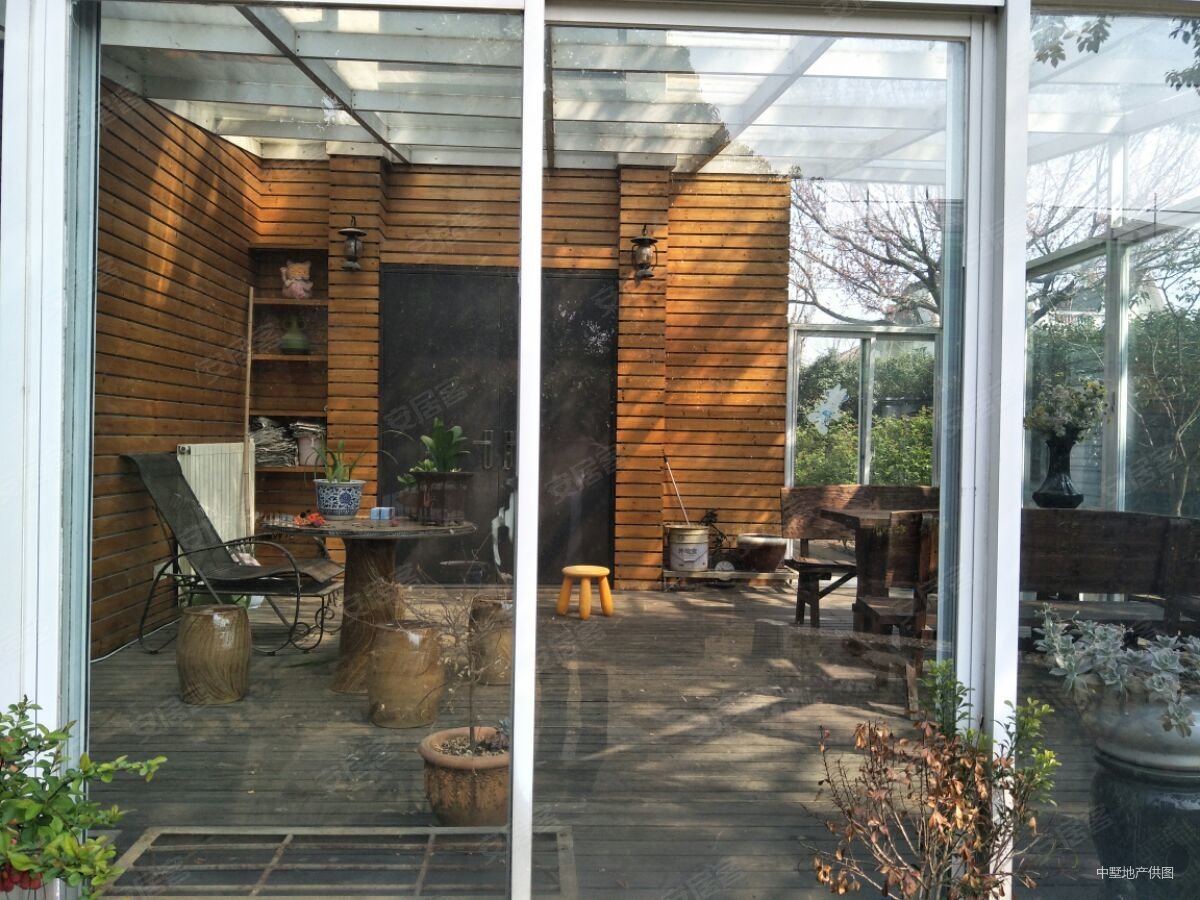 南艳湖独栋别墅容积率06大院子700平