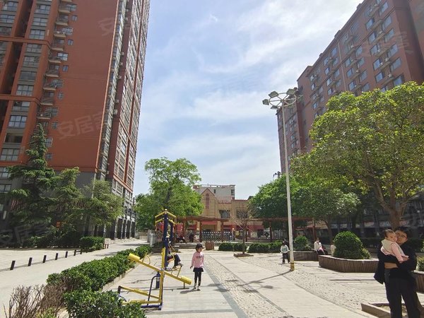 西安高陵泾河工业园水榭花都水榭花都精装两室,电梯房,出租面积46平