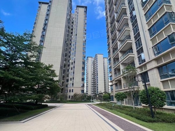 广州番禺大石碧桂园藏珑府今日上新 碧桂园藏珑府 南向高层3房 本人有