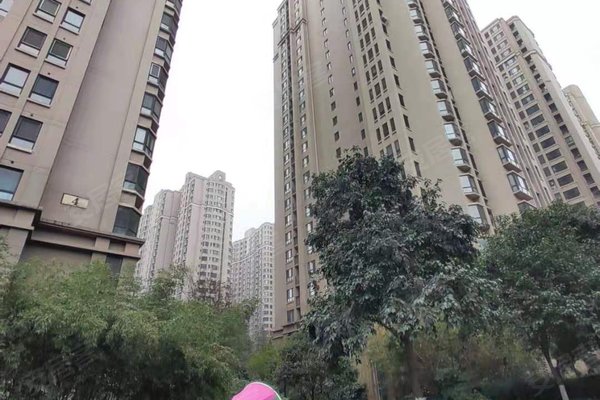 荣城小区优点,不足,西安荣城小区怎么样,荣城小区周边房产中介经纪人