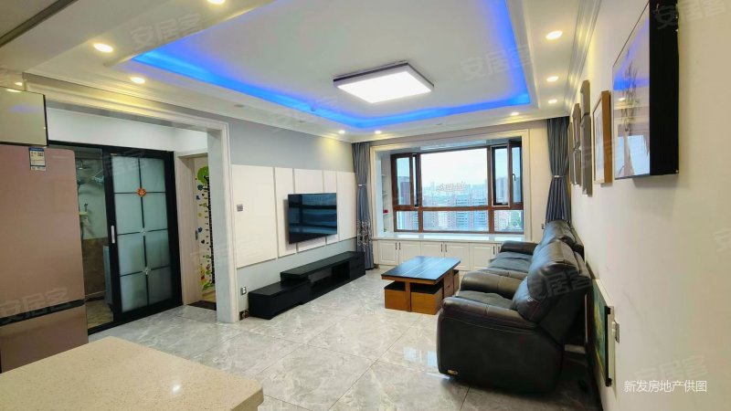 诚心出售 大众中央公园 次新小区 集中供暖 中间楼层采光好