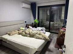 泗洪青阳街道顺河路富园雅郡电梯房精装修,年租1万5不含物业月租1300出租房源真实图片