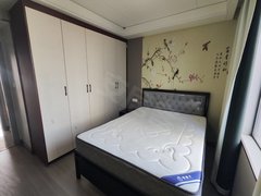 钟祥钟祥城区钟祥市区漳河万达旁 红星时代广场1期 次卧出租 设施齐全拎包入住！出租房源真实图片