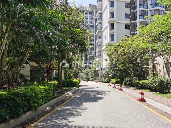 南宁青秀凤岭北枫林蓝岸南宁东盟商务区 万象城旁 地铁口 五房带180平