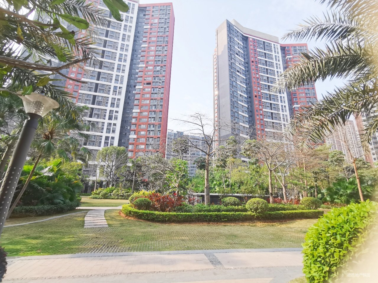 中信水岸城玫瑰湾4室2厅2卫110.32㎡南168万