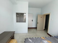 赤峰红山三道街个。人出租三道西街滨河步梯六楼阳面实体墙独立卫生间包水电暖网出租房源真实图片