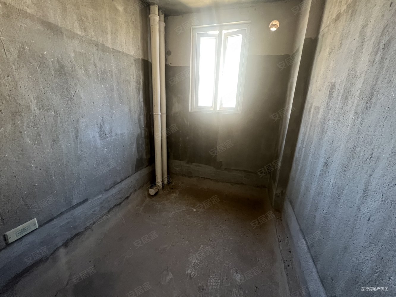 中冶黄石公园3室2厅2卫134.41㎡南北68万