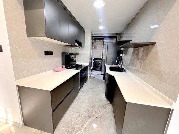 凉山西昌天汇海洋馆乐荟城海云墅西昌万达旁，海云墅，全新装修，带车位家具家电一线，急租出租房源真实图片