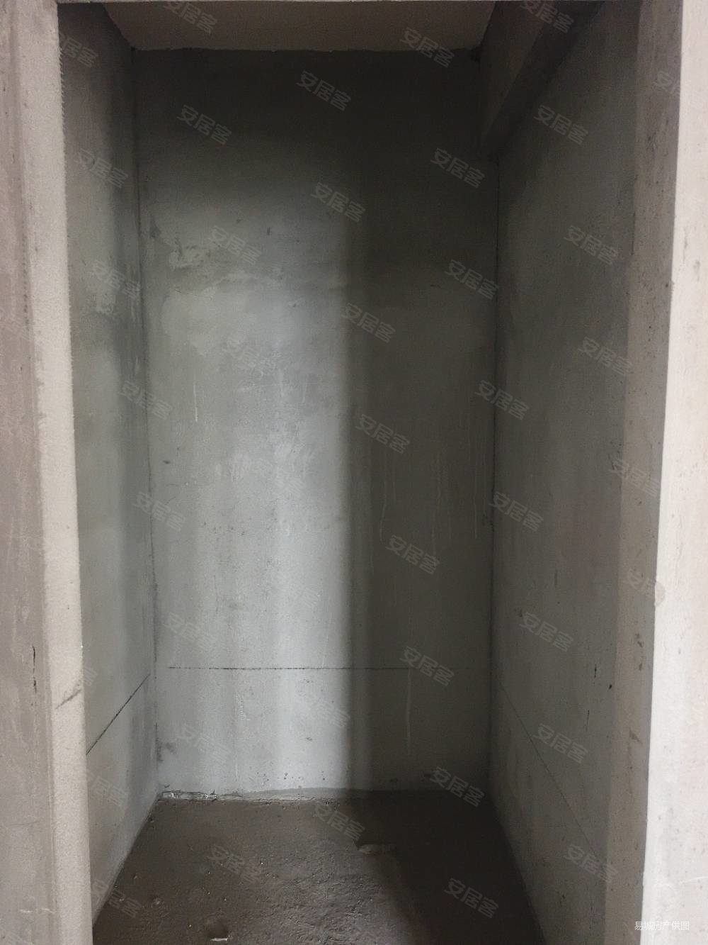 东方维也纳3室2厅2卫131㎡南北88万