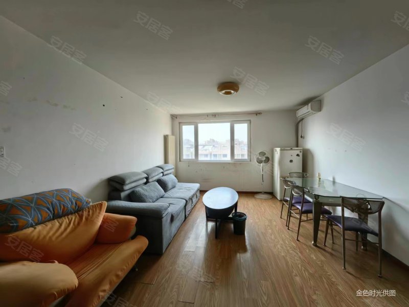 润景园 双卫格局 电梯次顶 楼龄新 商品房