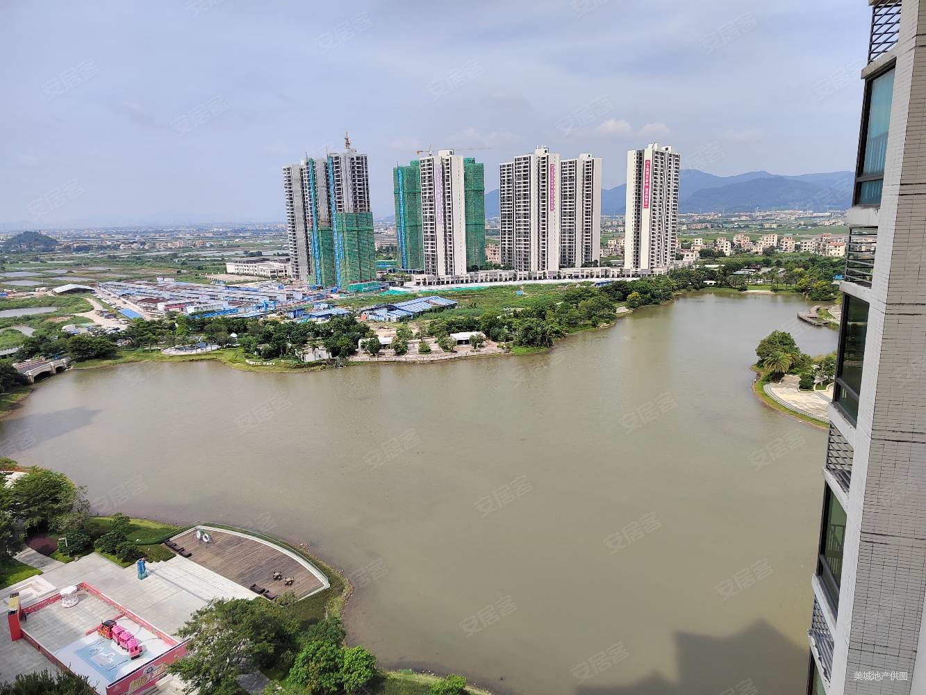 锦绣国际花城(一期二期)4室2厅3卫213.16㎡南北260万