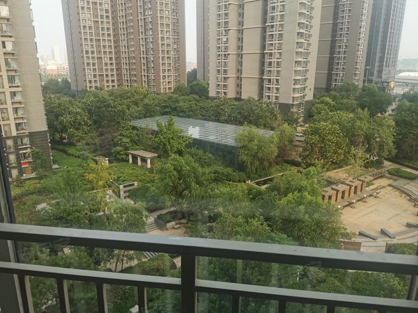 廊坊燕郊燕顺路东贸国际花园东贸国际豪华装修正规一室一厅!