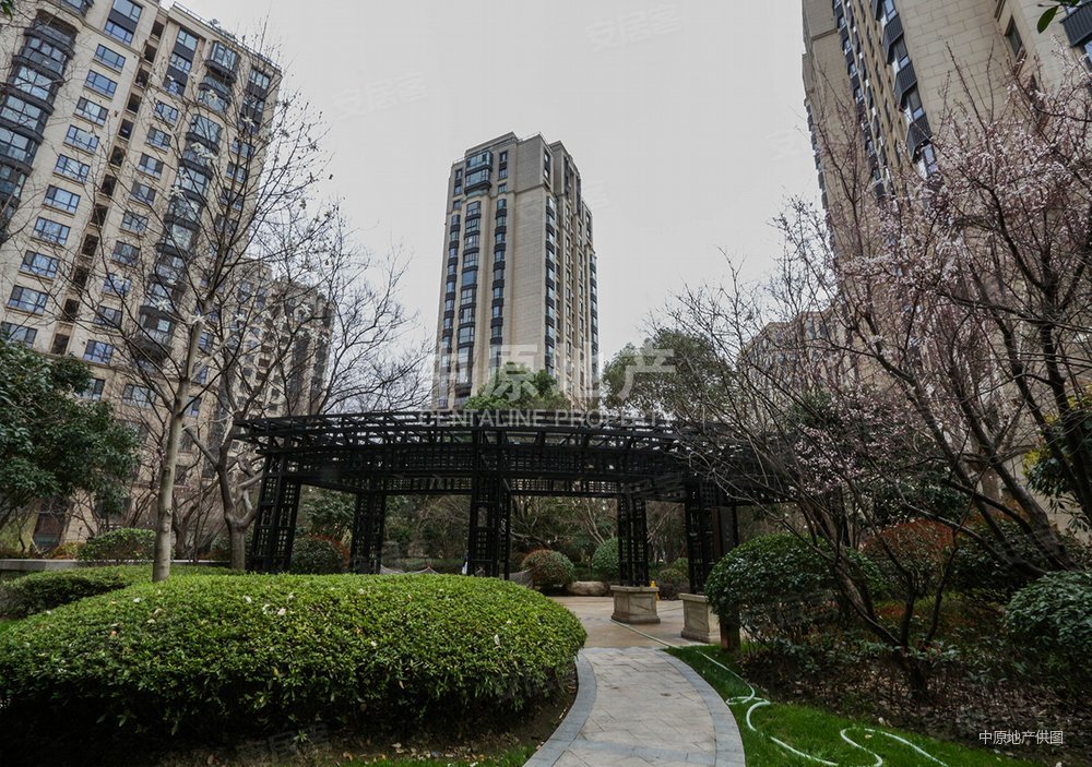 中信君廷名邸 南北通透户型 业主自住装修 诚意出售 随时看房