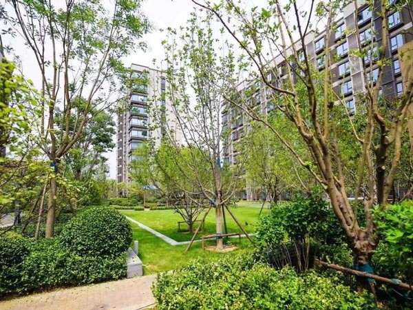 北京通州马驹桥少城大厦合生世界村联东u谷附近精装一居开间出租2000