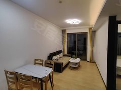 大亚湾大亚湾龙光德州城临深精装公寓一室一厅一厨一卫拎包入住，商圈成熟出租房源真实图片